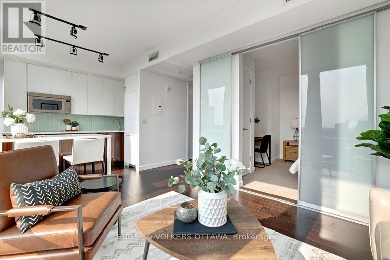 28174198/1204-201-parkdale-avenue/mechanicsville/ottawa/ontario/K1Y1E8_18
