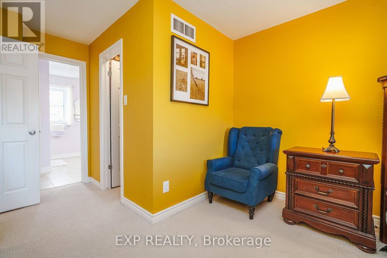 28257579/426-pillett-street/strandherd/ottawa/ontario/K2J5S3_18