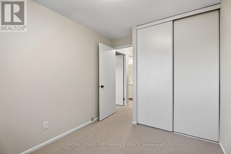 29036688/118-176-woodfield-drive/tanglewood/ottawa/ontario/K2G3W8_28