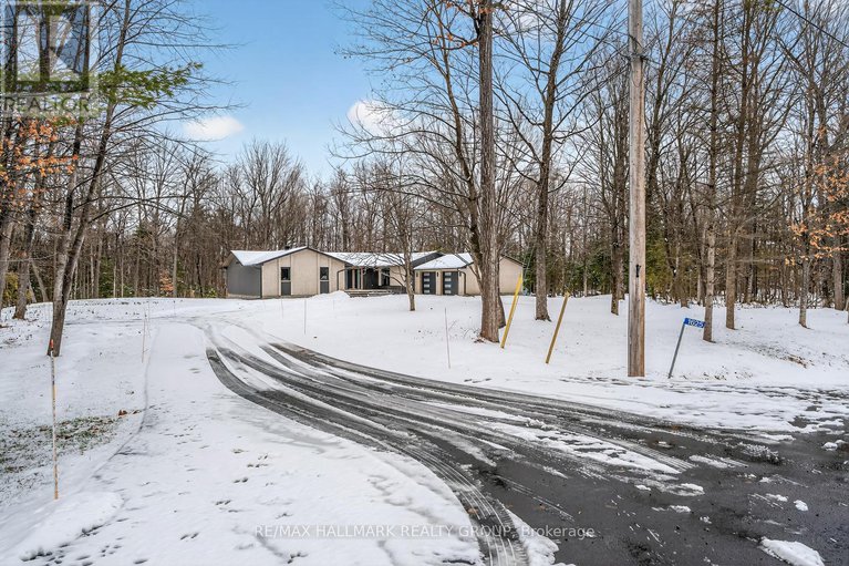 29137942/1625-royal-orchard-drive/cumberland-estates/ottawa/ontario/K4C1A9_1