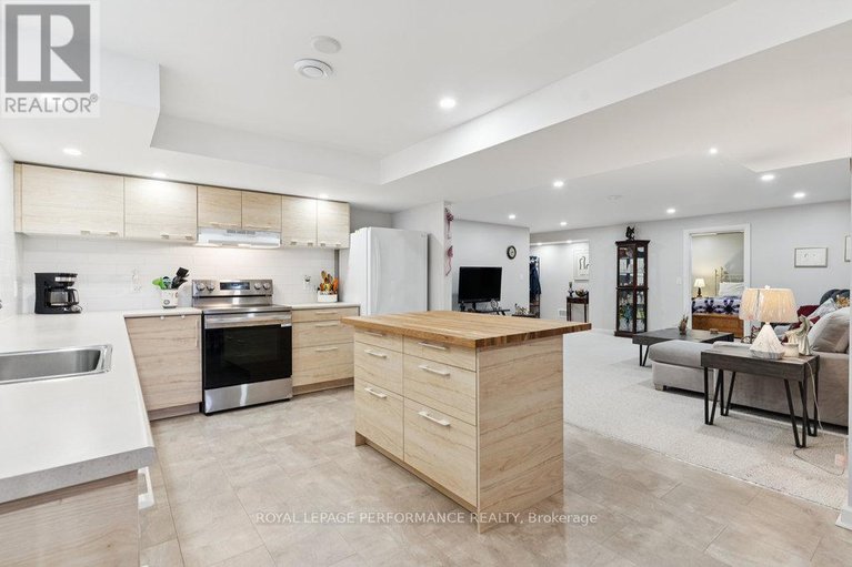 29049198/5-melva-avenue/blossom-parkkemp-parkfindlay-creek/ottawa/ontario/K1T3W9_35