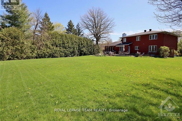 29069392/1105-cindy-hill-crescent/manotick-long-island-nicholls-island/ottawa/ontario/K4M1E8_34