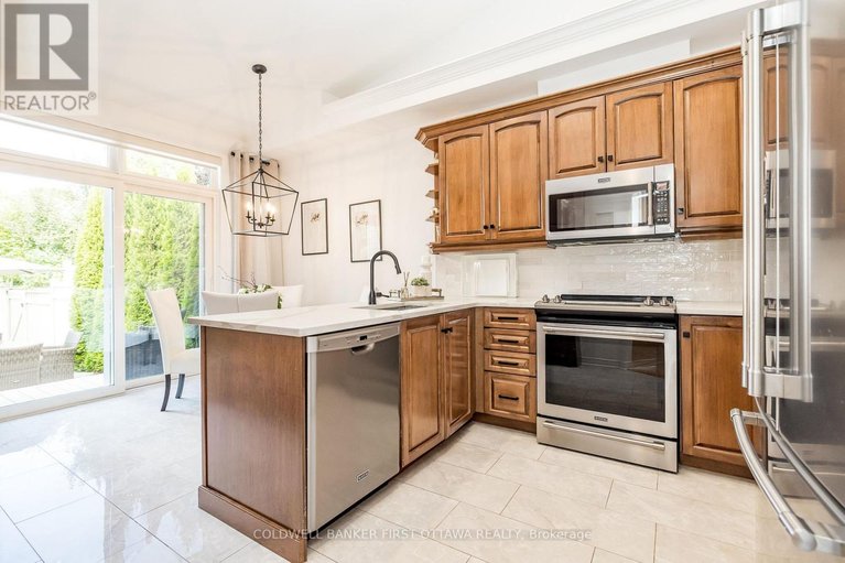 29689688/81-sable-run-drive/stittsville-central/ottawa/ontario/K2S1W7_14