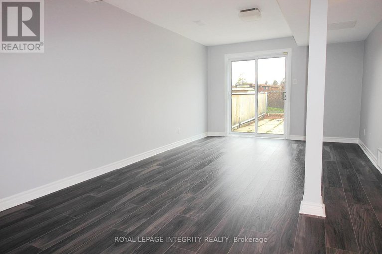 29052412/1080-des-ormes-place/convent-glen-north/ottawa/ontario/K1C5L7_5