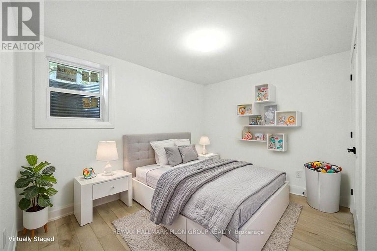 28647832/126-hawk-crescent/hunt-clubwestern-community/ottawa/ontario/K1V9G7_30