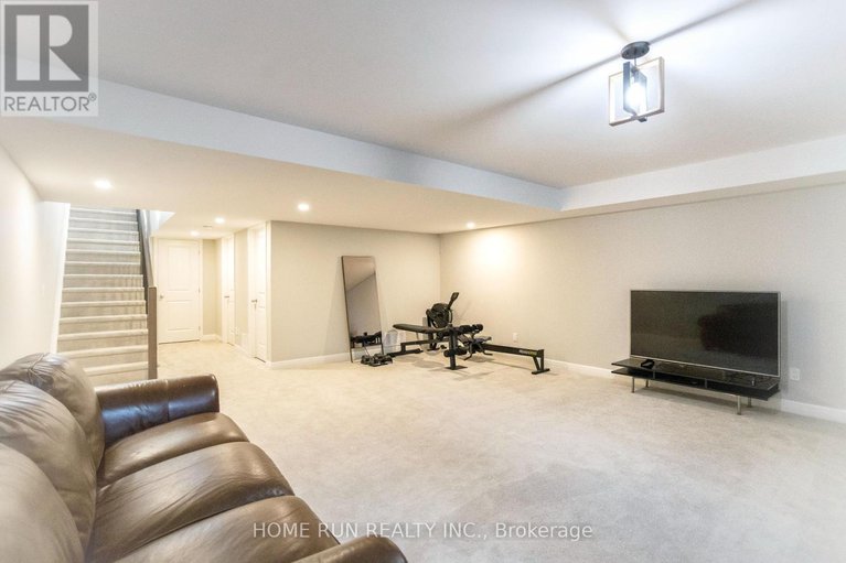 28910385/82-michael-stoqua-street/cfb-rockcliffe-and-area/ottawa/ontario/K1K5A2_35