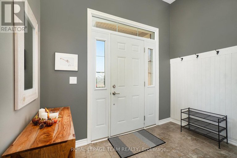 28937544/369-glenbrae-avenue/morgans-grantsouth-march/ottawa/ontario/K2W0C2_3