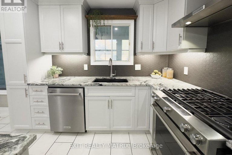 29119541/12187-county-road-3-road/winchester/north-dundas/ontario/K0C2K0_6