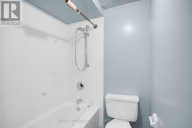28816940/f-23-sonnet-crescent/westcliffe-estates/ottawa/ontario/K2H8W8_21