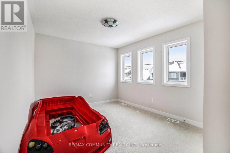 28426544/243-pursuit-terrace/goulbourn-twp-from-franktown-rdsouth-to-rideau/ottawa/ontario/K0A2Z0_21