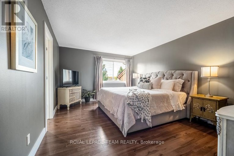 29676551/103-dunbarton-court/cardinal-glen/ottawa/ontario/K1K4L5_17