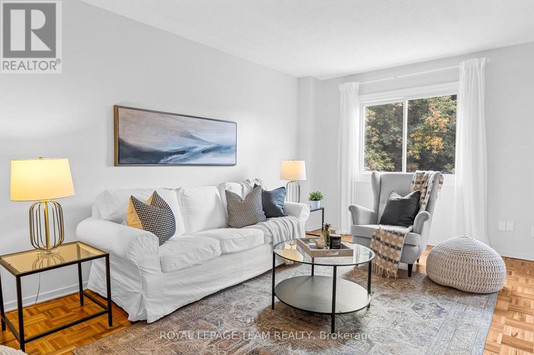 28930339/2163-orient-park-drive/blackburn-hamlet-south/ottawa/ontario/K1B4W1_8
