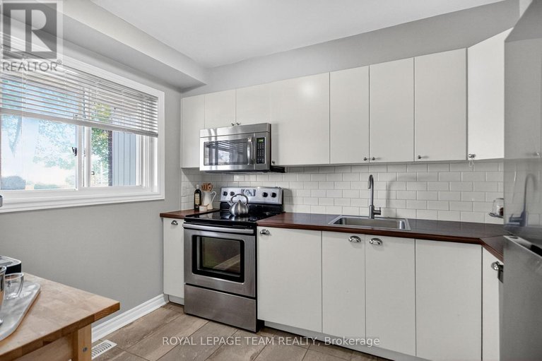 28916021/1e-seyton-drive/westcliffe-estates/ottawa/ontario/K2H8Y5_18