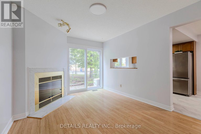 28436731/32-winnegreen-court-w/hunt-club-park/ottawa/ontario/K1G5S2_10