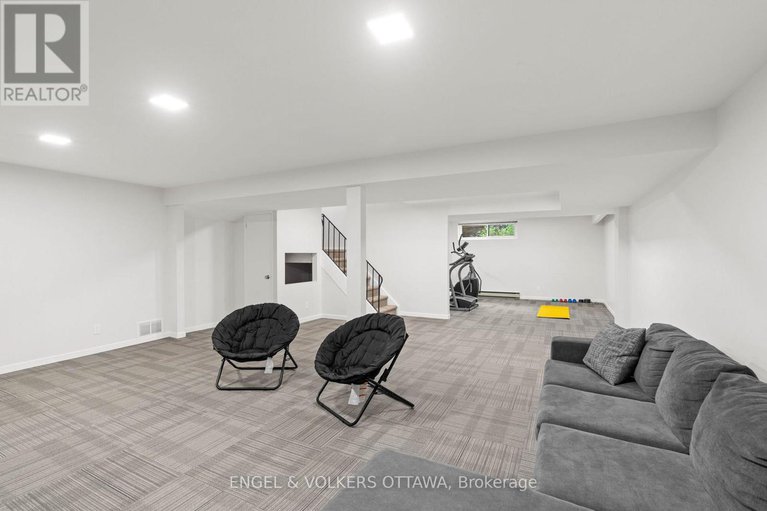 28648909/20-garand-place/urbandale-acres/ottawa/ontario/K1H8M1_36