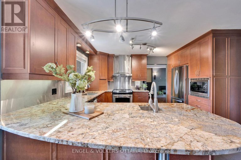 28941289/5233-mclean-crescent/manotick-long-island-nicholls-island/ottawa/ontario/K4M1G1_12