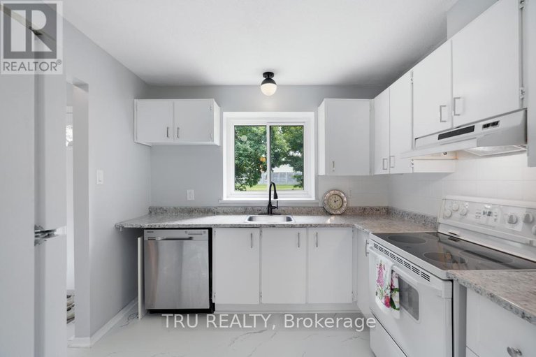 28610550/227-pickford-drive/katimavik/ottawa/ontario/K2L2C5_9