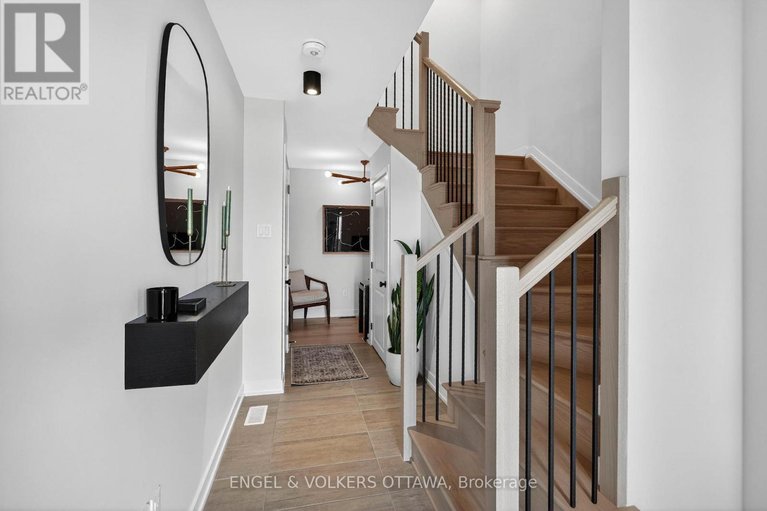 29646069/1764-crux-road/mer-bleuebradley-estatesanderson-park/ottawa/ontario/K1W0W7_4