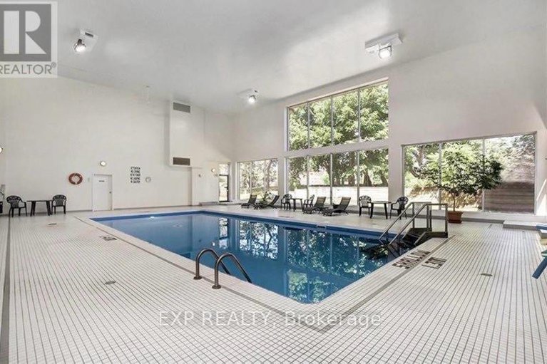 28936753/317-270-brittany-drive/viscount-alexander-park/ottawa/ontario/K1K4M3_24