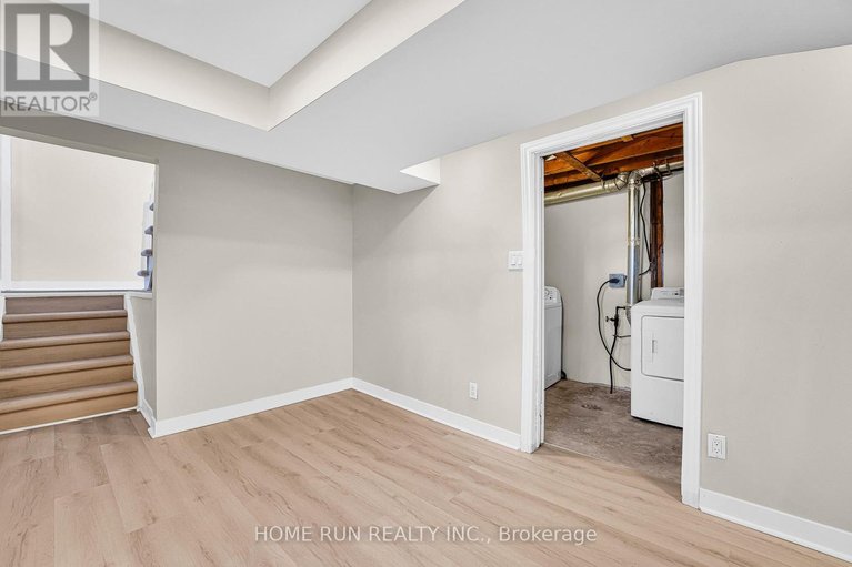 29500930/1259-meadowlands-drive-e/city-viewskylinefisher-heightsparkwood-hills/ottawa/ontario/K2E6K4_37