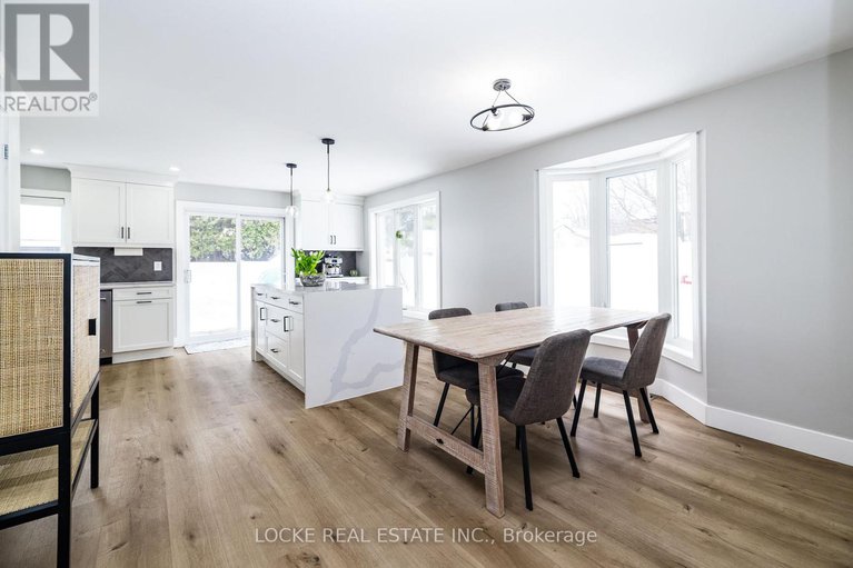 29371448/6066-ridgelea-place/chapel-hill/ottawa/ontario/K1C5P8_17