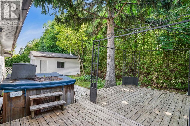 29633490/69-home-avenue/vankleek-hill/champlain/ontario/K0B1R0_24