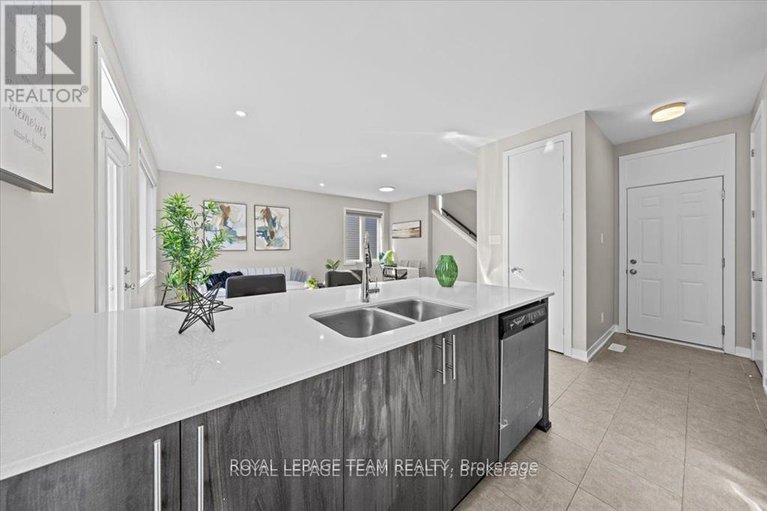 29143792/426-epoch-street/half-moon-bay/ottawa/ontario/K2J6X7_12