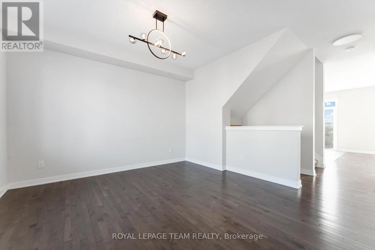 28703739/3040-travertine-way/half-moon-bay/ottawa/ontario/K2J6W9_16