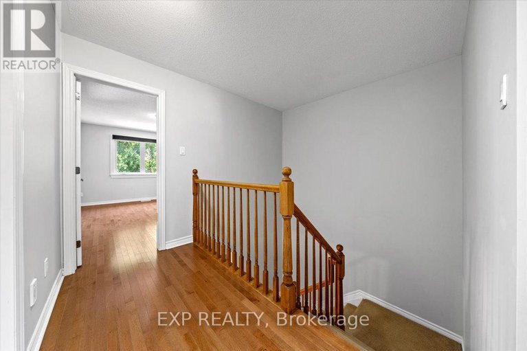 28513335/264-bradwell-way/blossom-parkkemp-parkfindlay-creek/ottawa/ontario/K1T4J2_21