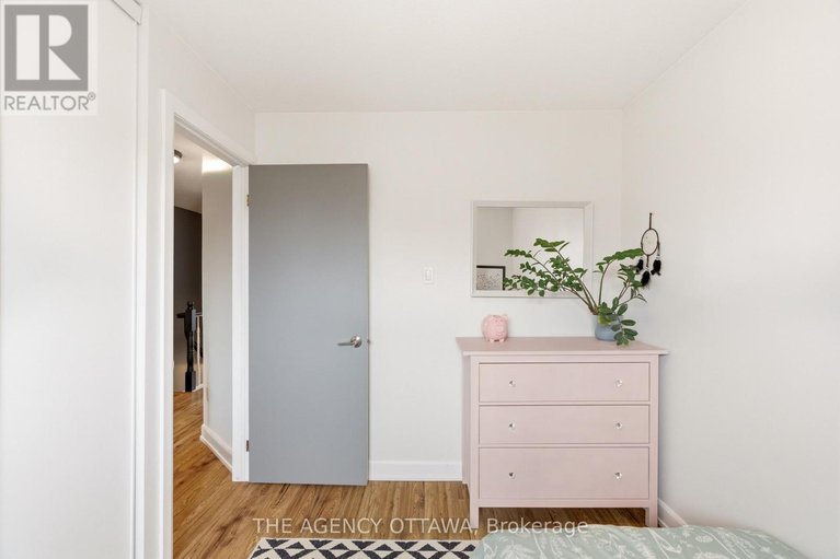 29677270/1625-bottriell-way/fallingbrookpineridge/ottawa/ontario/K4A1W5_35