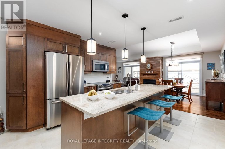 28579915/7-70-prestige-circle/chatelaine-village/ottawa/ontario/K4A0Y1_4