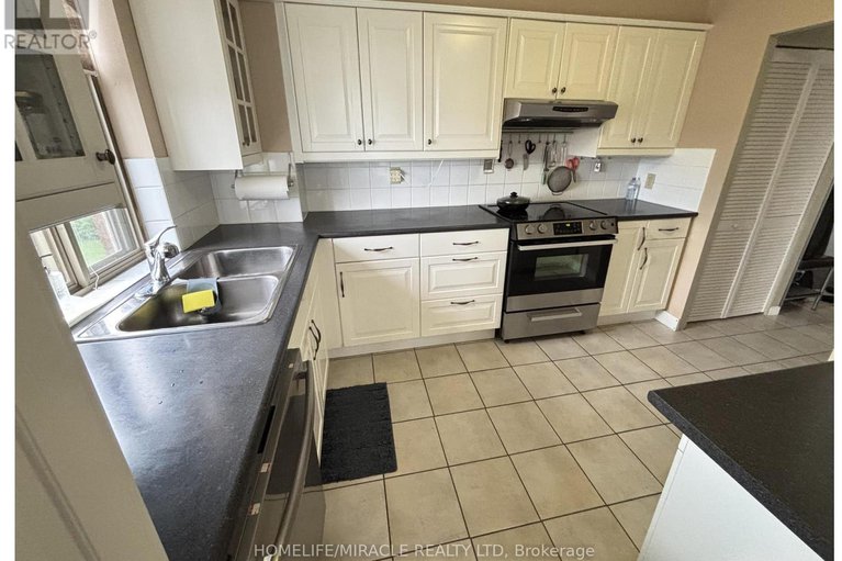 28451294/1409-2760-carousel-crescent/emerald-woodssawmill-creek/ottawa/ontario/K1T2N4_41