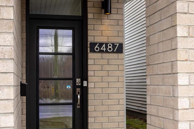 29159209/6487-renaud-road/mer-bleuebradley-estatesanderson-park/ottawa/ontario/K1W0R8_2
