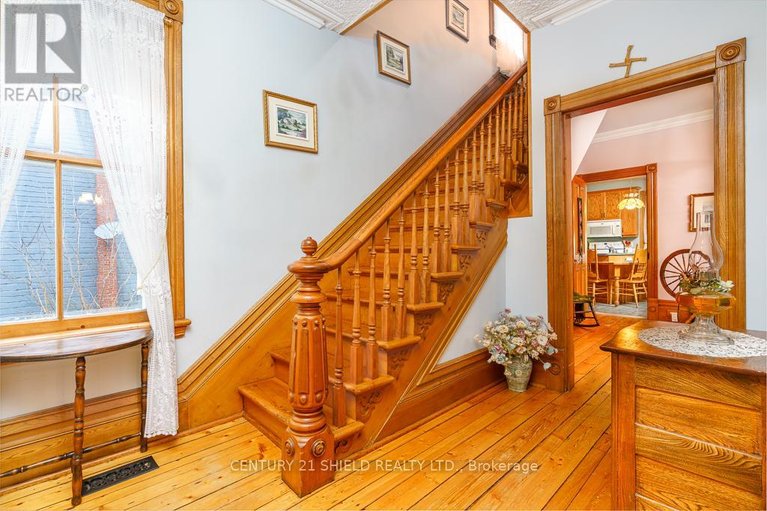 29622783/48-st-george-street-e/alexandria/north-glengarry/ontario/K0C1A0_9