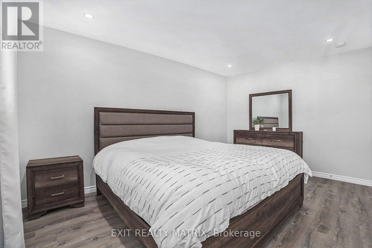 29440006/697-levac-drive/fallingbrookpineridge/ottawa/ontario/K4A2R3_19