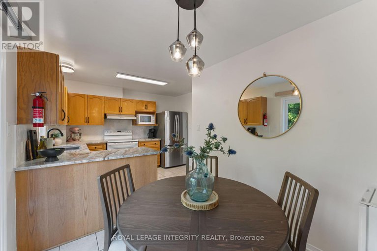 28613596/11-baton-court/katimavik/ottawa/ontario/K2L4C8_9