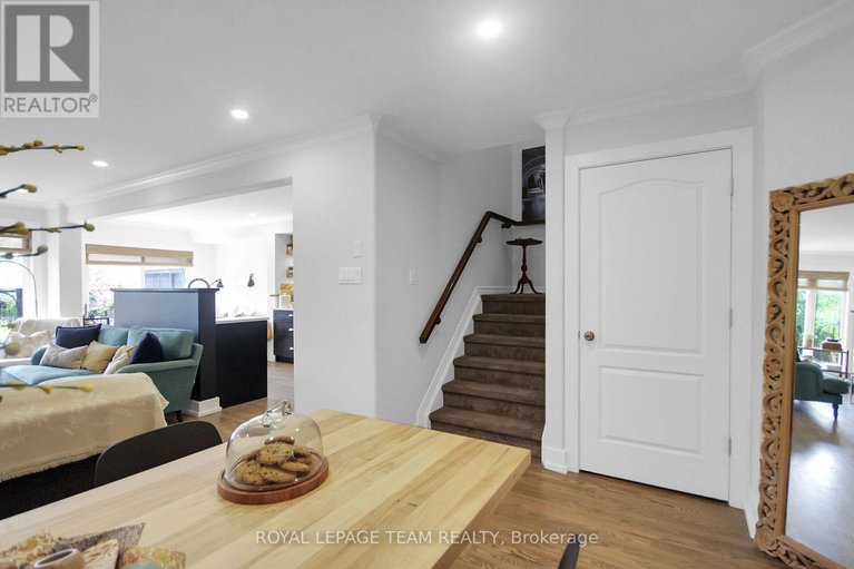 28677603/112-talltree-crescent/stittsville-central/ottawa/ontario/K2S0A9_14