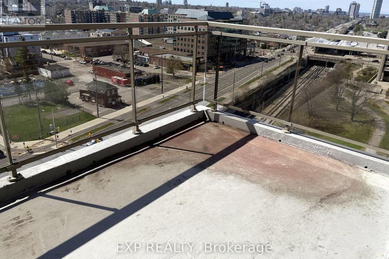 28586261/1510-215-parkdale-avenue/mechanicsville/ottawa/ontario/K1Y4T8_17