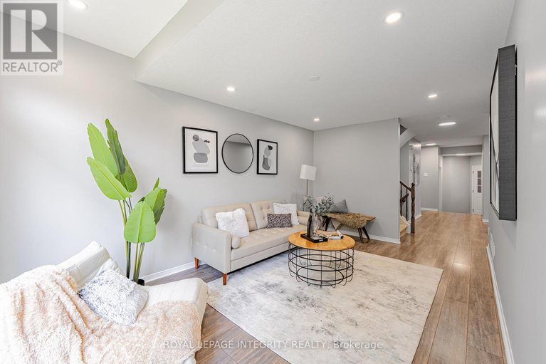 28621656/165-kinross-private/morgans-grantsouth-march/ottawa/ontario/K2K3P8_15