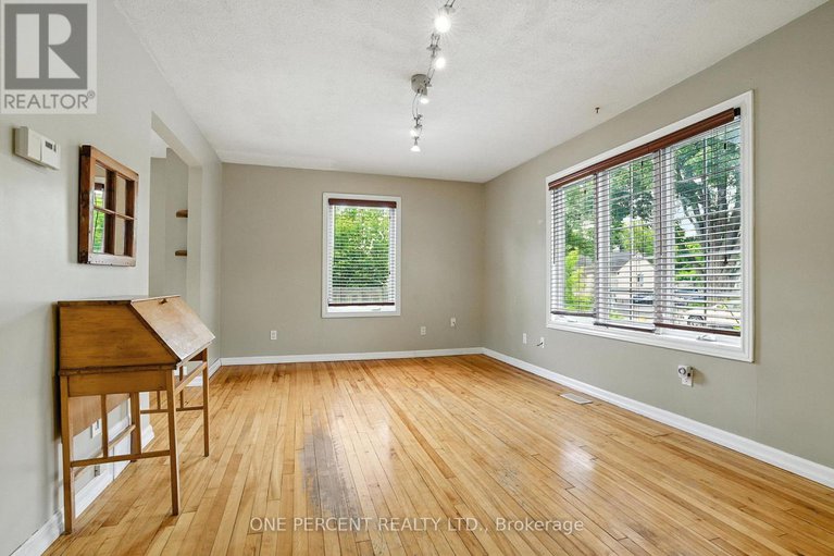 28535460/284-anna-avenue/carlington/ottawa/ontario/K1Z7V6_5