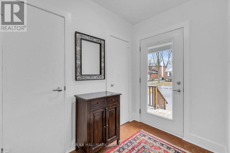 29608870/229-greensway-avenue/kingsview-park/ottawa/ontario/K1L7V3_2