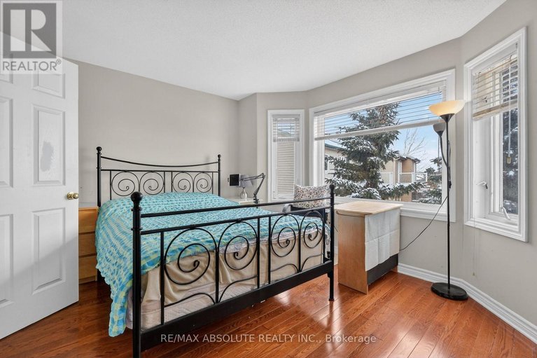 29485306/117-tall-pines-private/leslie-park/ottawa/ontario/K2H1H1_33