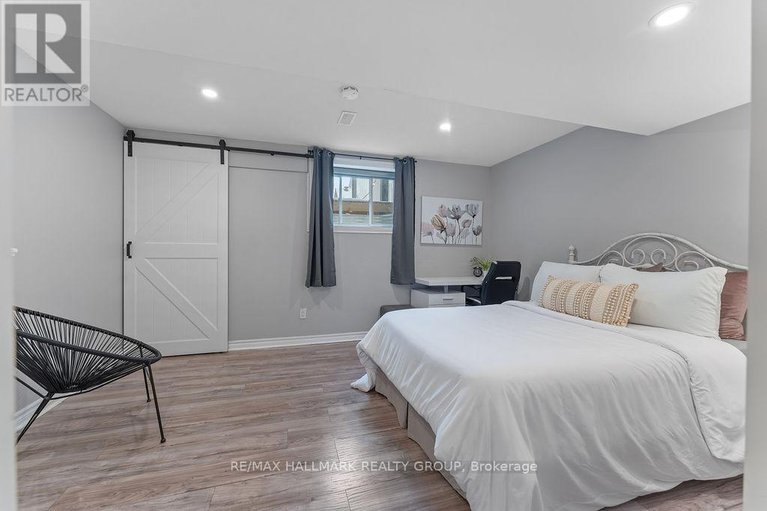 28406749/4525-kelly-farm-drive/blossom-parkkemp-parkfindlay-creek/ottawa/ontario/K1X0E7_33