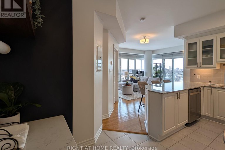 29403608/1804-70-landry-street/vanier/ottawa/ontario/K1L0A8_7