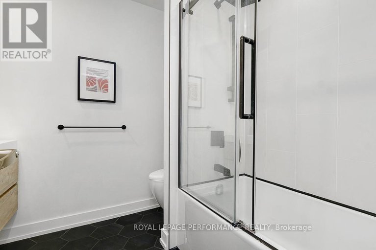 29674269/510-foxview-place/cfb-rockcliffe-and-area/ottawa/ontario/K1K4C4_31