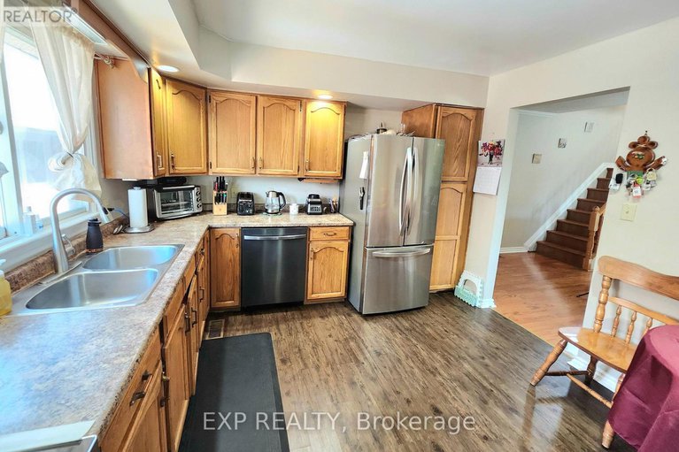 28970100/1311-cuthbertson-avenue/brockville/brockville/ontario/K6V6Y2_11