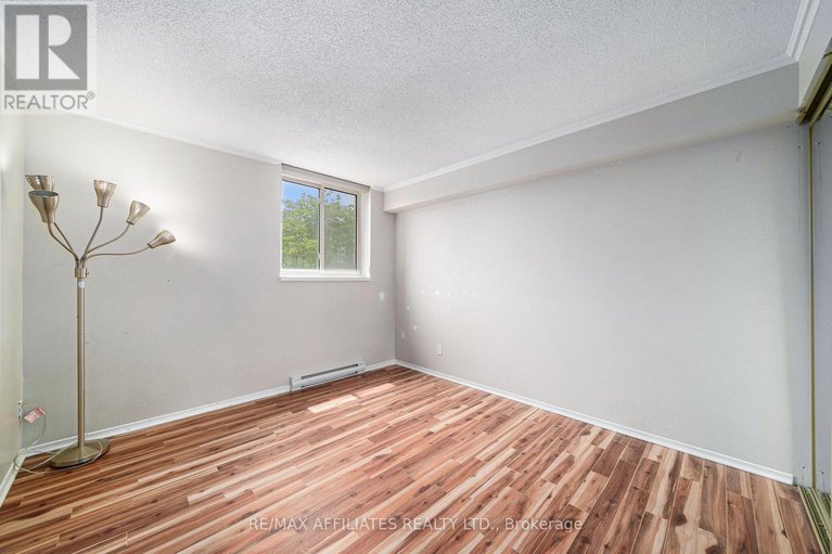28447664/211-1705-playfair-drive/playfair-park/ottawa/ontario/K1H8P6_15