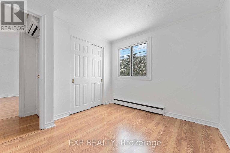 29305103/303-amiens-street/bilberry-creekqueenswood-heights/ottawa/ontario/K1E1N3_14