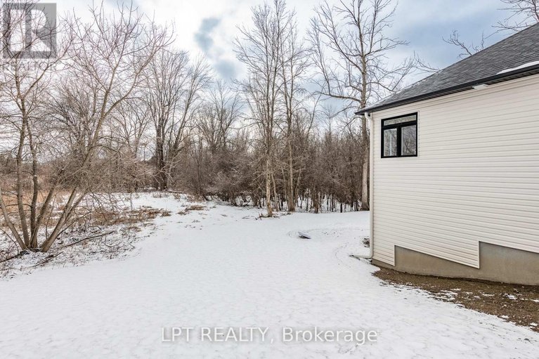 29474450/23-skeel-court/btwn-franktown-rd-fallowfield-rd/ottawa/ontario/K0A1B0_29