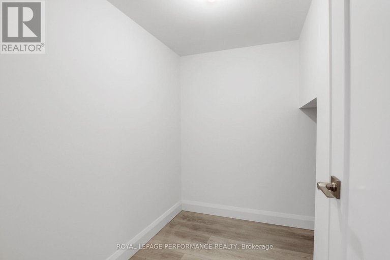 28887241/2066-cornish-street/elmvale-acresurbandale/ottawa/ontario/K1G2R8_23